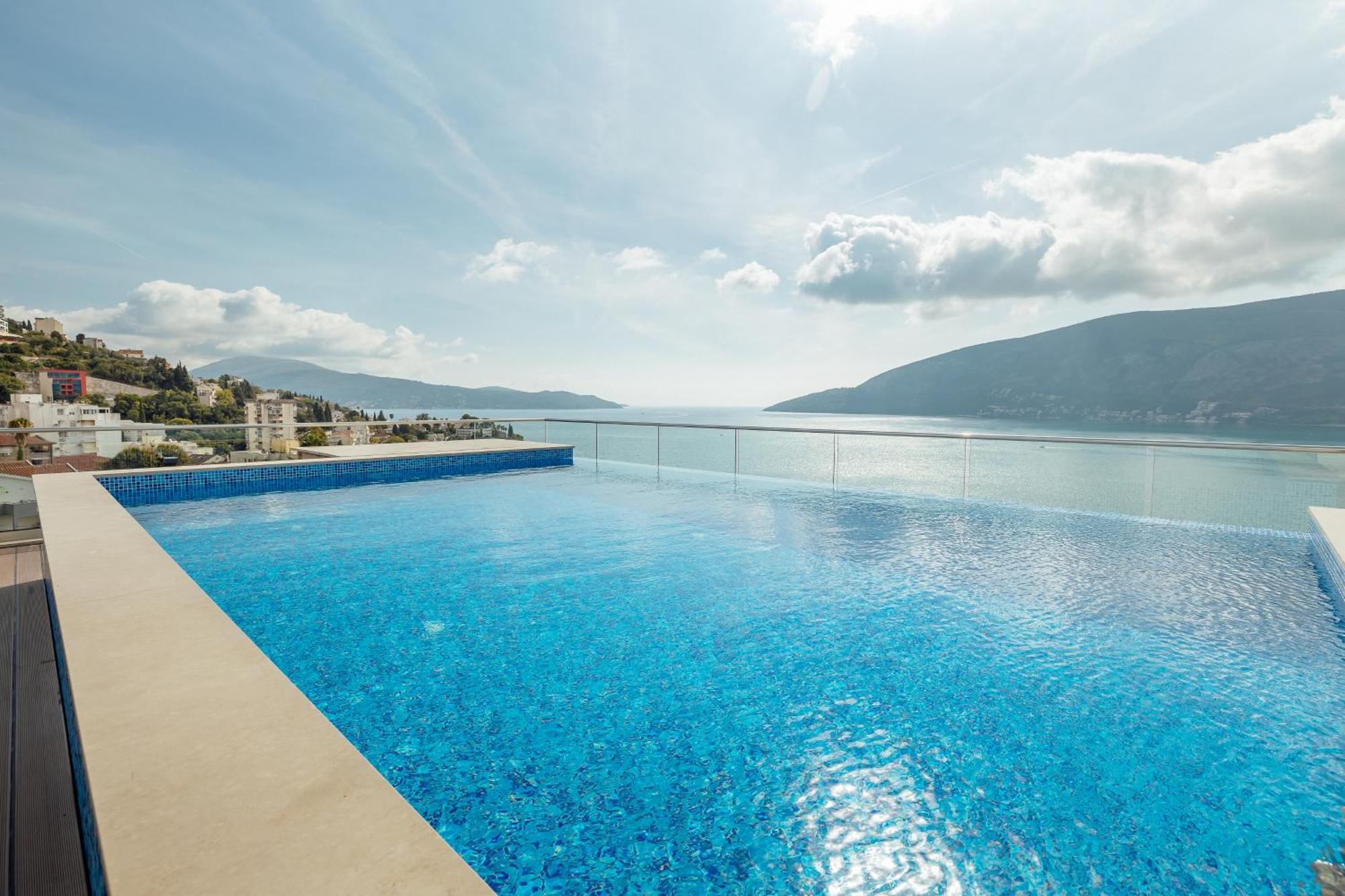 Garni Hotel Kruso Herceg Novi Dış mekan fotoğraf